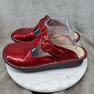 Alegria Shoes Womens EU 39 US 9 Ruby Red Metallic Leather Classic Clogs